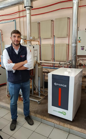 William Perge présente la pompe à chaleur hybride PERGE